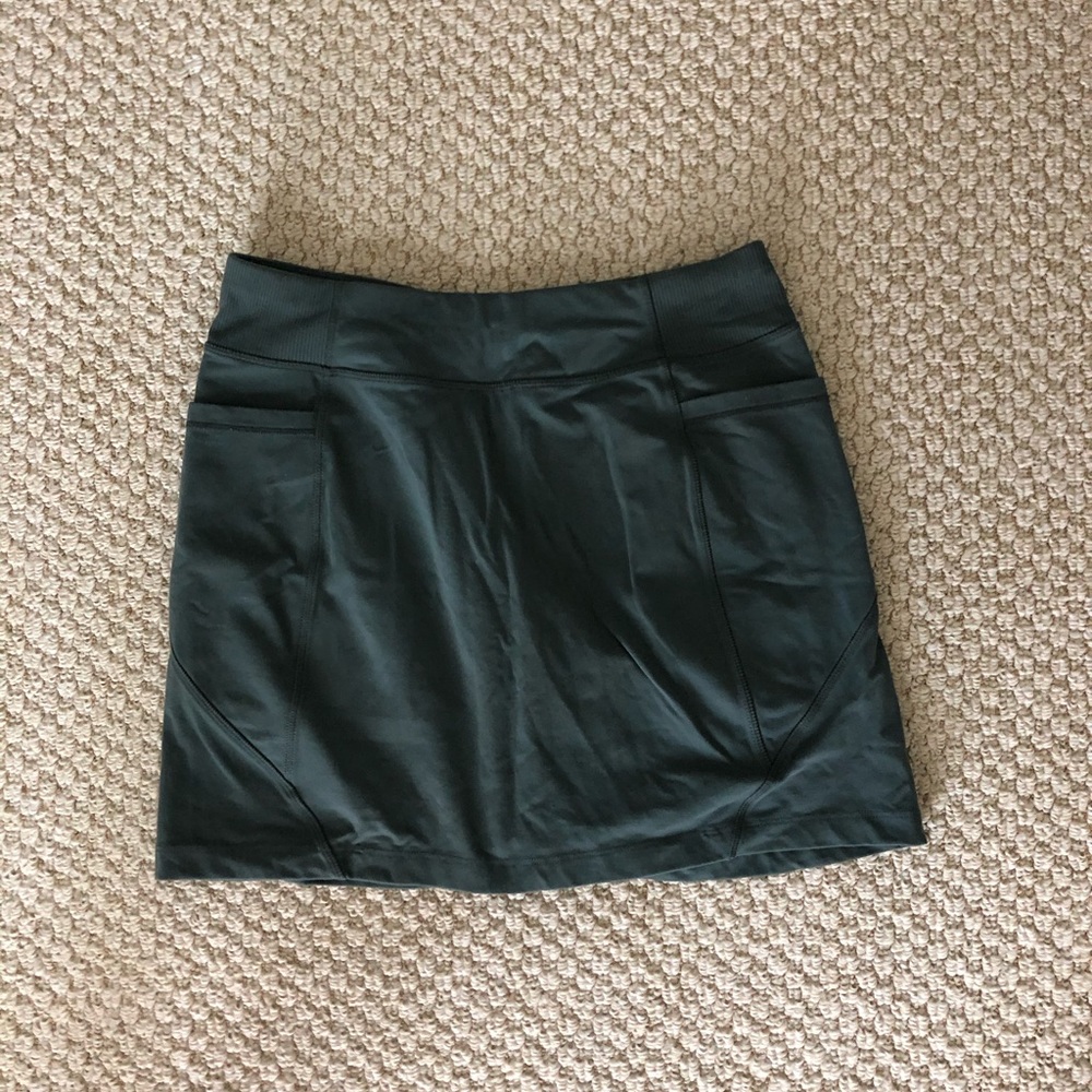Athleta- green skirt